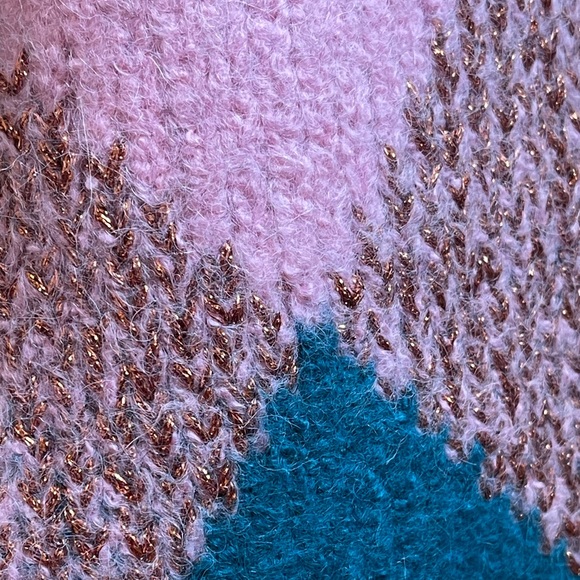 Pretty Chevron Sweater - Picture 4 of 8